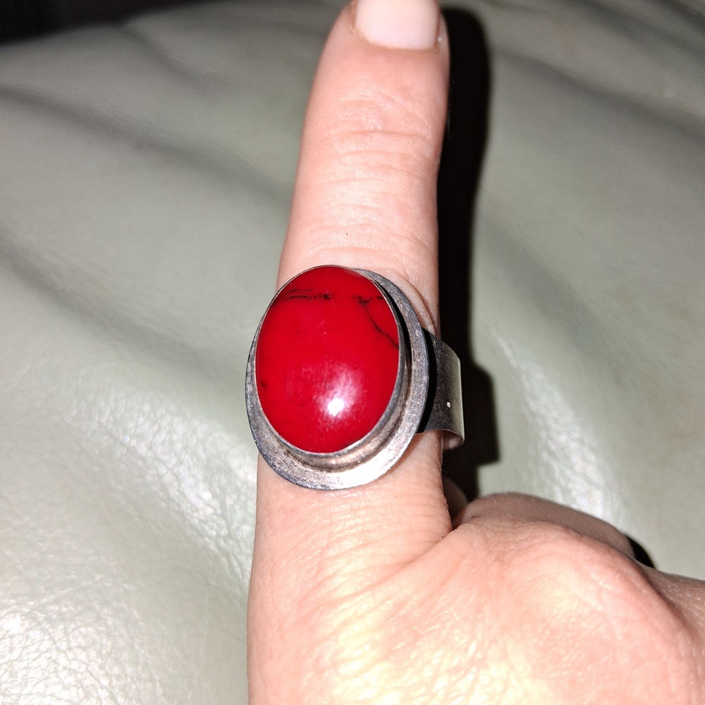 Sterling Silver Ring with Red AgsteStone